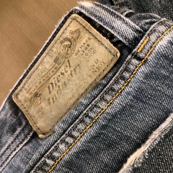 Diesel - vintage KURREN distressed boot cut button fly jeans (2009) 34 x 32 - Picture 7 of 12